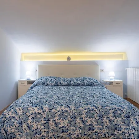Of Flowers Apartment